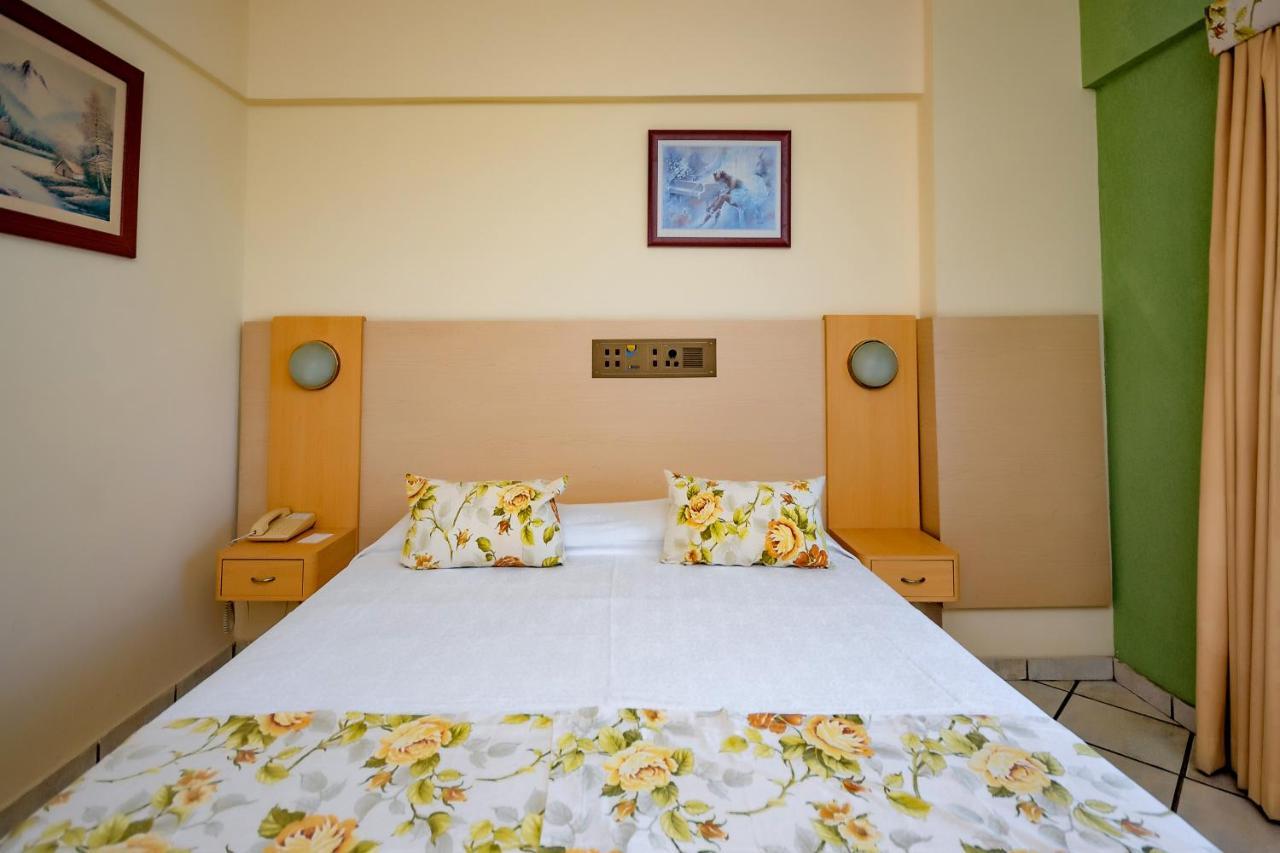 Hotel Yak Ponta Negra 3*